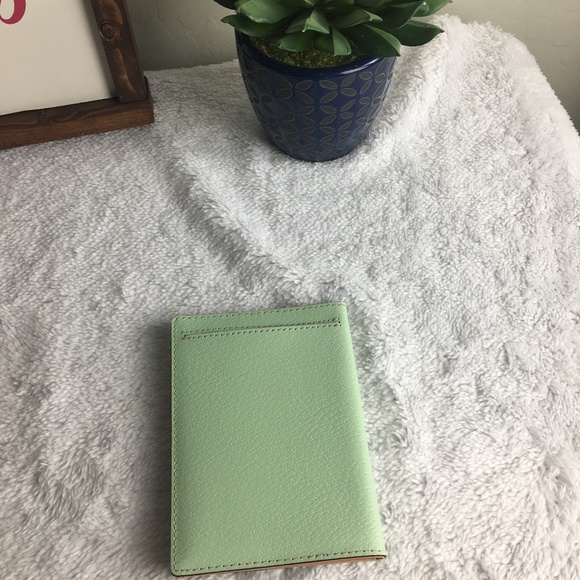 NWT Kate Spade Mint Mojito Passport Holder - Picture 3 of 3